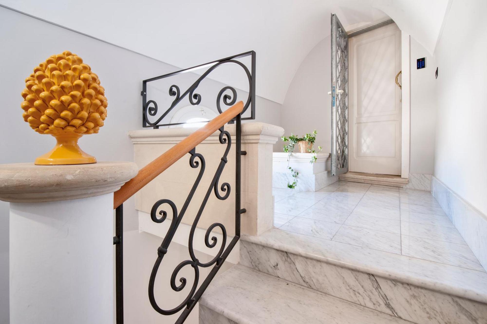 The Golden Hour, Luxury Apartment With A Panoramic View Λέτσε Εξωτερικό φωτογραφία