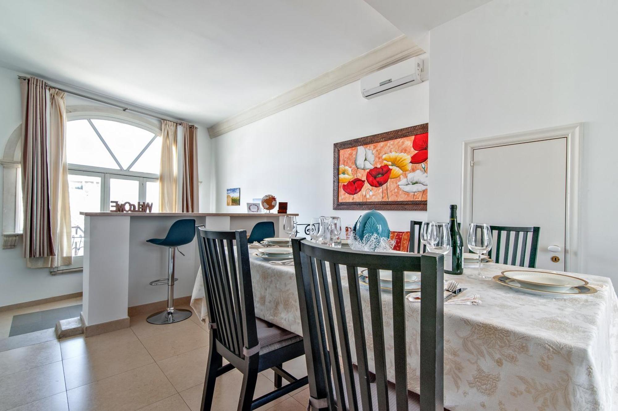 The Golden Hour, Luxury Apartment With A Panoramic View Λέτσε Εξωτερικό φωτογραφία