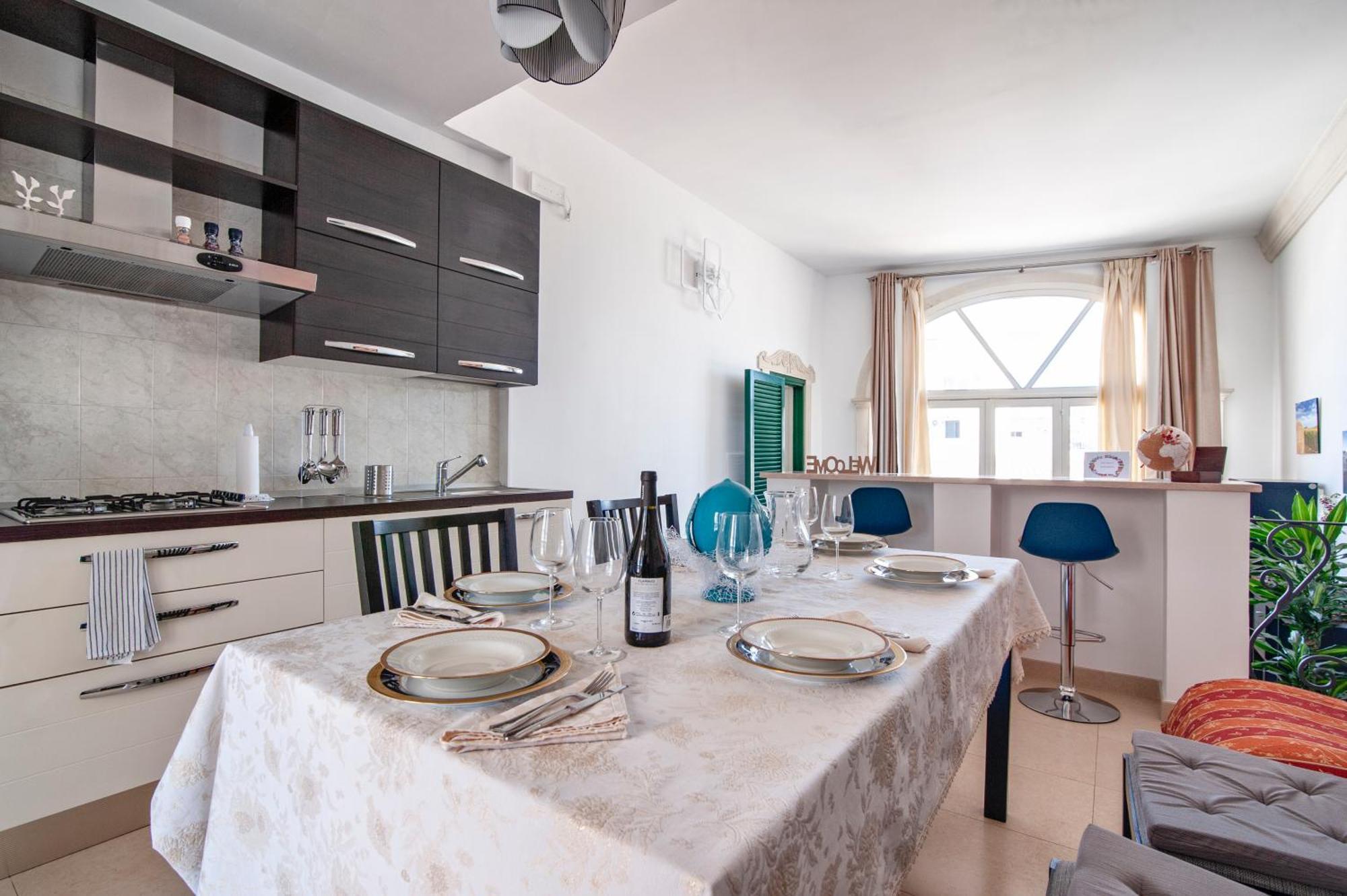 The Golden Hour, Luxury Apartment With A Panoramic View Λέτσε Εξωτερικό φωτογραφία